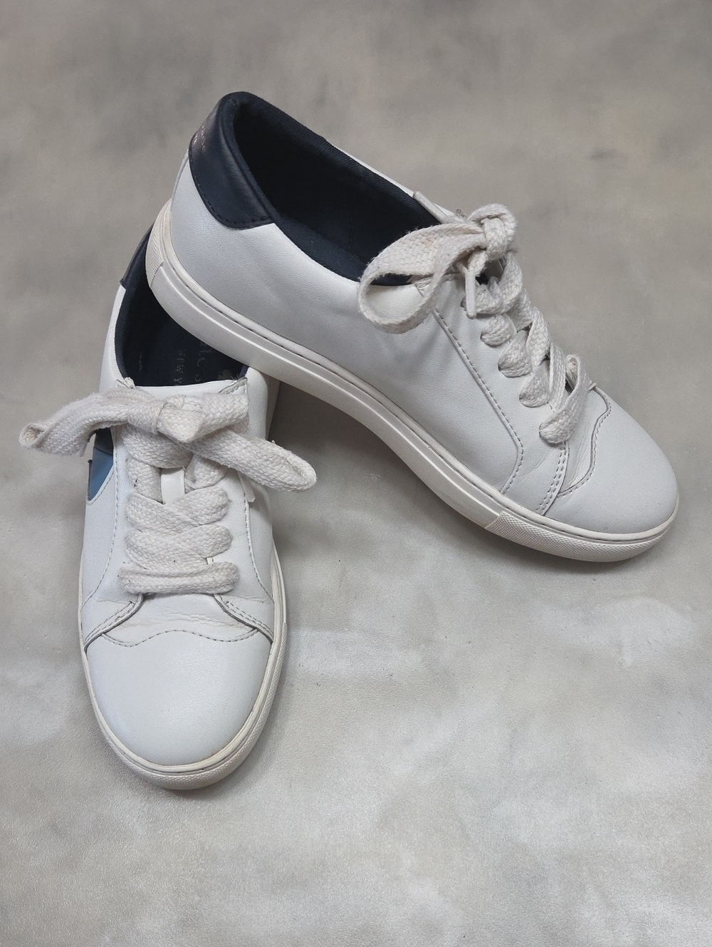 Kate Spade NY White/Blue Leather Upper Sneakers Size 6B